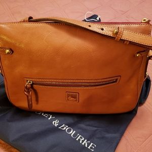 NWT Dooney & Bourke Florentine East/West Zip Sac